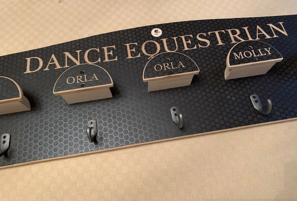 Wooden Deluxe Bridle Hanger - Image 7