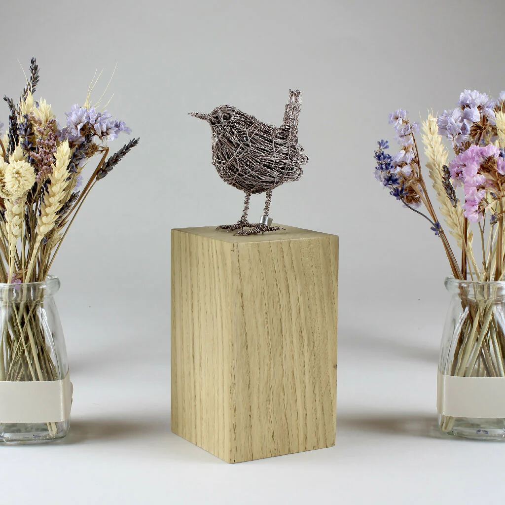 Wren Wire Bird Sculpture - Image 4